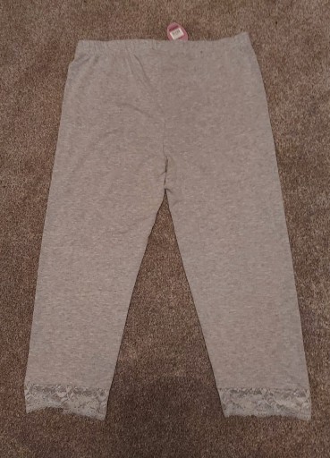 Zdjęcie oferty: LEGGINSY CAPRI SZARE DRESOWE L XL KORONKA INDIE 