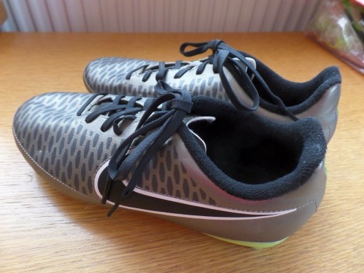 Zdjęcie oferty: Buty korki Nike Magista r. 42,5