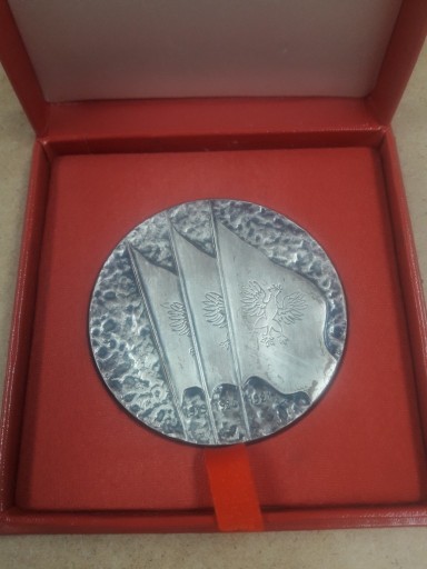 Zdjęcie oferty: Medal pamiątkowy 60 rocznica Powstań Śląskich