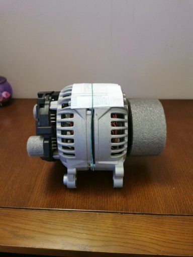 Zdjęcie oferty: Alternator 12V120A