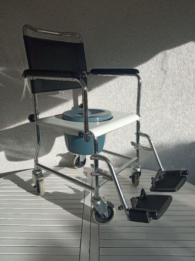 Zdjęcie oferty: Days wózek inwalidzki toaletowy z regulacją, krzesło toaletowe