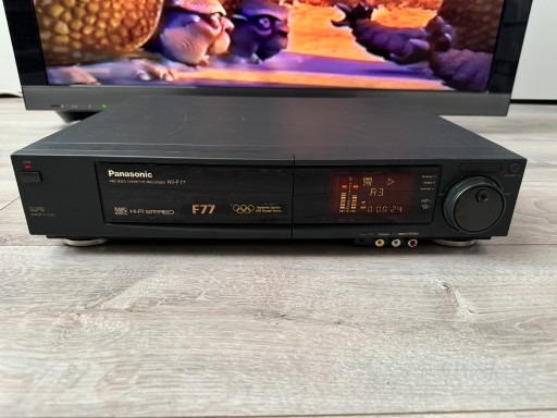 Zdjęcie oferty: Magnetowid Panasonic NV-F77 + Oryginalny Pilot