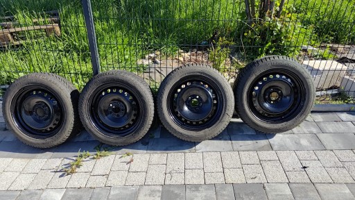 Zdjęcie oferty: Koła 16 z oponami zimowymi