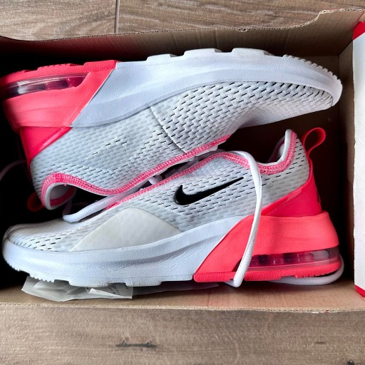 Zdjęcie oferty: Nike Air Max Motion 2