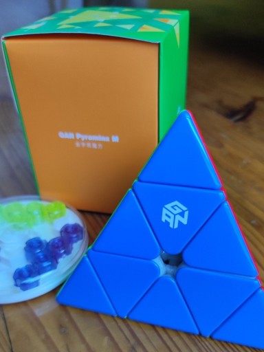 Zdjęcie oferty: GAN PYRAMINX M ENHANCED UV - oryginal