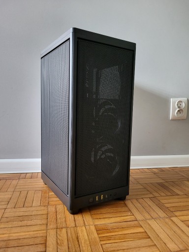 Zdjęcie oferty: Corsair 2000D +2 wentylatory Arctic P12 slim  ( ITX )
