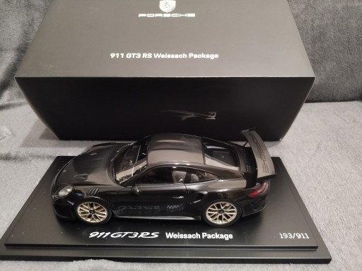 Zdjęcie oferty: Porsche 911GT3RS model 1:18   193/911