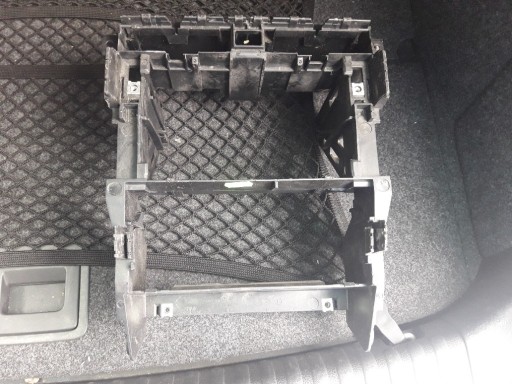 Zdjęcie oferty: Audi A4 B6 B7 kosz ramka radia II DIN pod nawigację aluminiowa wysyłka?