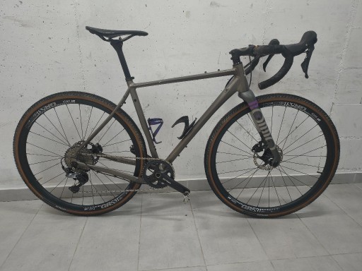 Zdjęcie oferty: Gravel Rondo Ruut Al1, rozmiar M, koła DT Swiss, GRX 1x11