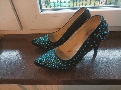 Zdjęcie oferty: sprzedam eleganckie buty