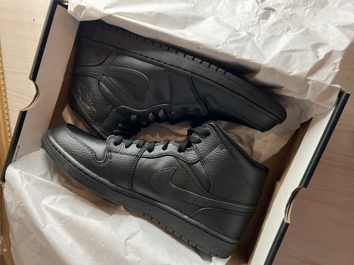 Zdjęcie oferty: 46 Nike Air Jordan 1 Mid Triple Black 554724 091