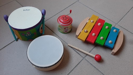 Zdjęcie oferty: zestaw dla dzieci instrumenty muzyczne perkusyjne