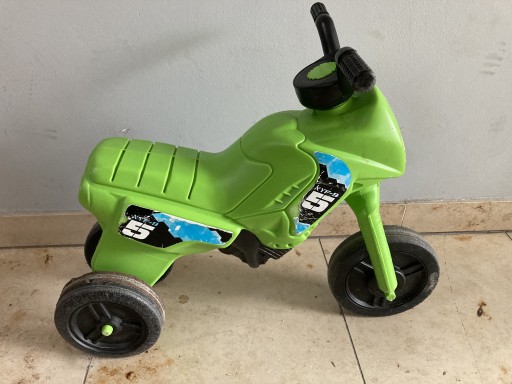 Zdjęcie oferty: Motorek biegowy trójkołowy jeździk motorkid zabawk