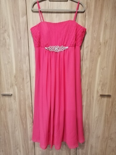 Zdjęcie oferty: Sukienka okolicznościowa rozmiar 48 kolor fuksja