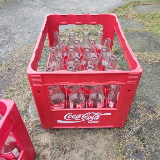 Zdjęcie oferty: Skrzynka Coca Cola + butelki 2 sztuki 