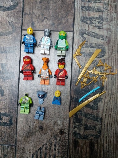 Zdjęcie oferty: Lego Ninjago Minifigurki figurki Mix miecze