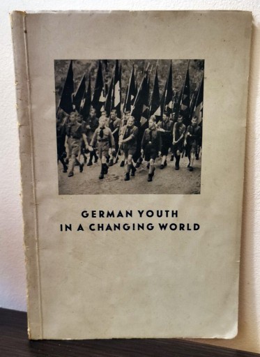 Zdjęcie oferty: German Youth in a Changing World 1933