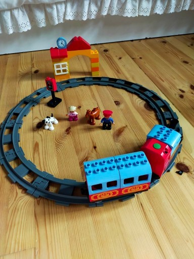 Zdjęcie oferty: LEGO Duplo kolejka elektryczna, liczby, zwierzęta