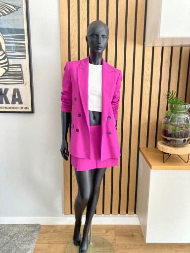 Zdjęcie oferty: ZARA Różowy garnitur ze spódniczko-szortami S/M 