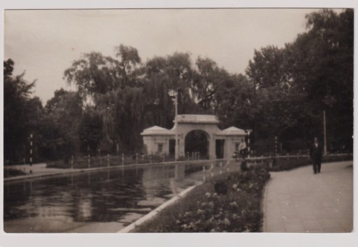 Zdjęcie oferty: Zamość Brama Parku 1962r. Foto Prywatne