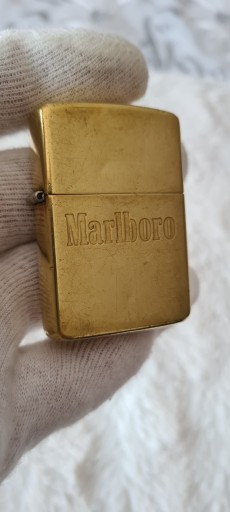 Zdjęcie oferty: Zapalniczka Zippo Marlboro Brass 1989r.