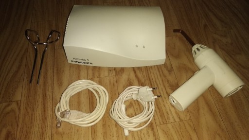 Zdjęcie oferty: Lampa UV stomatologiczna Astralis 5 Vivadent