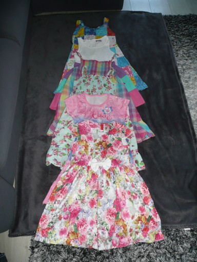 Zdjęcie oferty: Sukienki dla dziewczynki 6-8 lat 