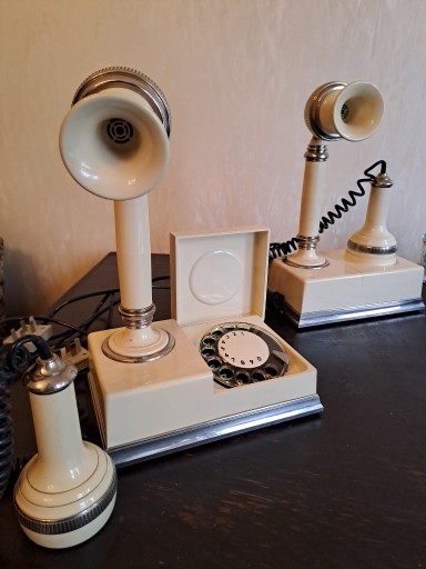 Zdjęcie oferty: 2 telefony MALWA z lat 80-tych