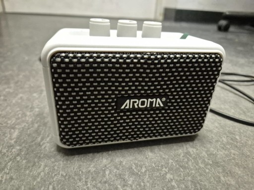 Zdjęcie oferty: Mały wzmacniacz gitarowy combo piec