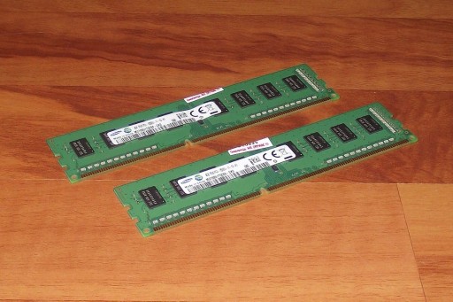 Zdjęcie oferty: Komplet pamięci Samsung 8GB (2x 4GB) DDR3 1600MHz