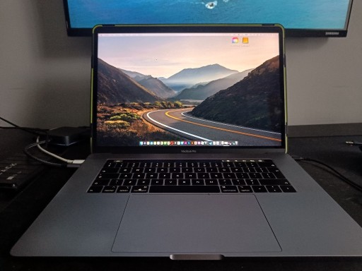 Zdjęcie oferty: Macbook Pro i9 / 32GB / 512GB / Pro Vega 4GB