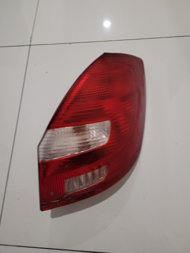 Zdjęcie oferty: Skoda fabia ii 2 lampa tylna prawa prawy tyl