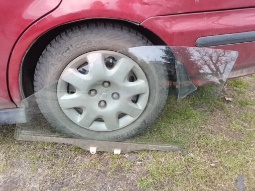 Zdjęcie oferty: Szyba Honda Civic 6 1998 kierowcy. Oryginał