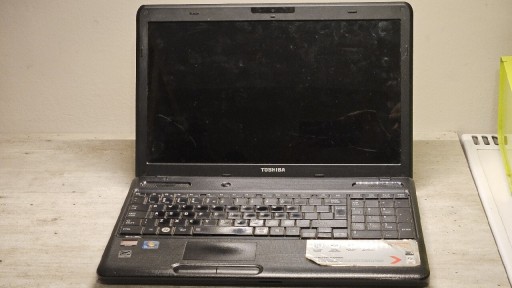 Zdjęcie oferty: Laptop Toshiba Satellite C660D - Niekompletny