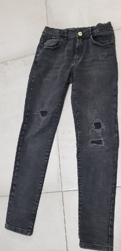 Zdjęcie oferty: Spodnie rurki dla chłopca Zara 140cm 