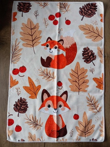 Zdjęcie oferty: 2 ścierki kuchenne z uroczymi lisami w oprawie jesiennej