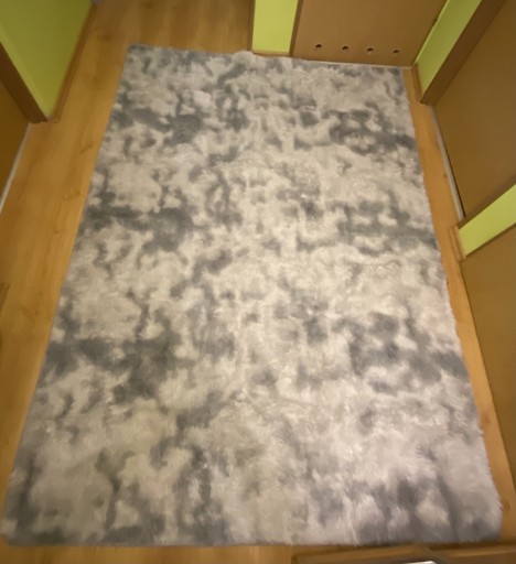 Zdjęcie oferty: Nowoczesny dywan Menkala miękki, typu shaggy