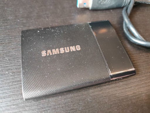 Zdjęcie oferty: Dysk zewnętrzny - SAMSUNG Portable SSD - 1TB