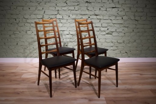Zdjęcie oferty: 4 Krzesła "Lis" Palisander Dania 60'