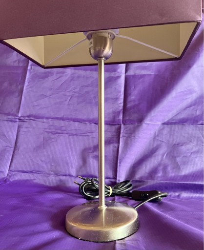 Zdjęcie oferty: Piękna Lampa z Prostokątnym abażurem fioletowy