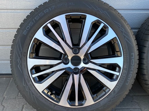 Zdjęcie oferty: Koła oryginalne Renault 17" Nokian WRA4 205/55R17