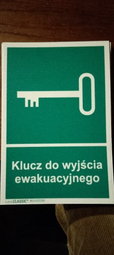 Zdjęcie oferty: Tablica klucz do wyjścia ewakuacyjnego świecąca