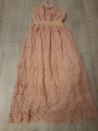 Zdjęcie oferty: brzoskwiniowa sukienka ażurowa plecy odkryte 