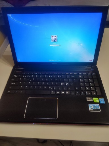 Zdjęcie oferty: Laptop MSI GE60 MS-16GC dla graczy z myszką.