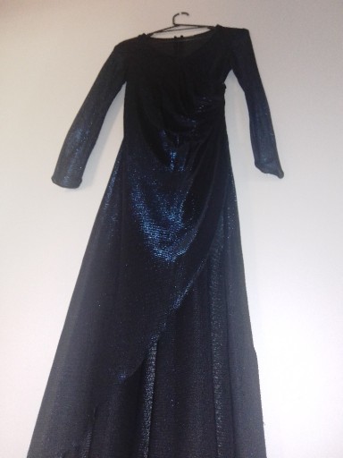 Zdjęcie oferty: Długa sukienka brokatowa r. 34