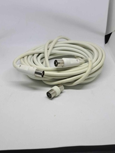 Zdjęcie oferty: Kabel antenowy wtyk/wtyk + przejściówka
