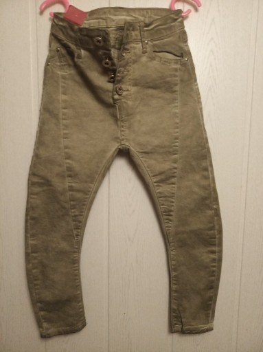 Zdjęcie oferty: Spodnie dla dziewczynki 128
