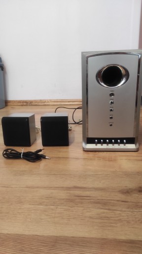 Zdjęcie oferty: Subwoofer z głośnikami LG