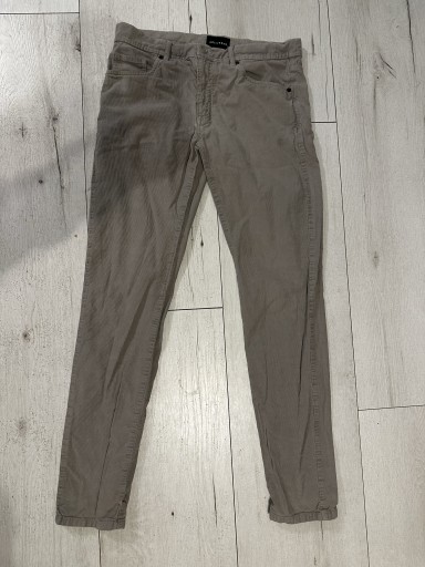 Zdjęcie oferty: Spodnie sztruksowe szare L34 W32 wólczanka