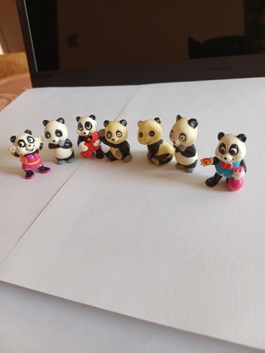 Zdjęcie oferty: FIGURKI KINDER NIESPODZIANKA MISIE PANDA 7SZT.